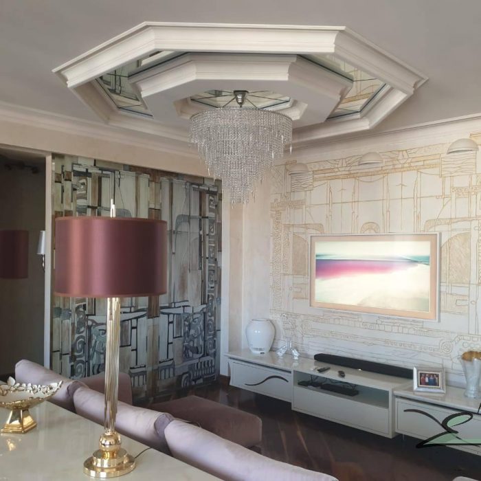 photo5298657890325874687